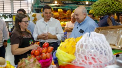 Imagem referente a notícia: Sandro Alex e Greca propõem ampliar mercados municipais para impulsionar economia no Paraná