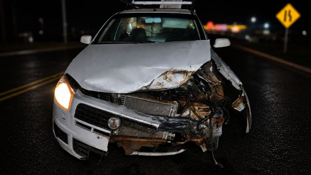 Fiat Strada bate de frente com caminhão na BR-277 após desvio para evitar bitrem em Cascavel