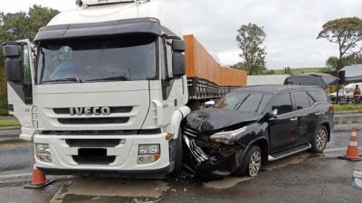 Vereador de Cascavel e família ficam feridos após grave acidente com carreta na BR-277, em Prudentópolis