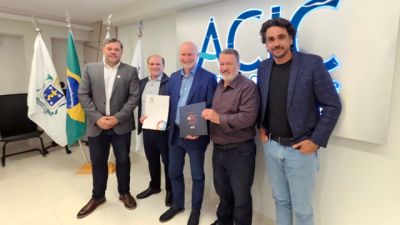Paulo Herrmann aponta caminhos para o agronegócio brasileiro durante encontro em Cascavel