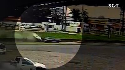Impressionante: câmeras registram capotamento de Peugeot na BR-277 e motorista sai ileso em Cascavel