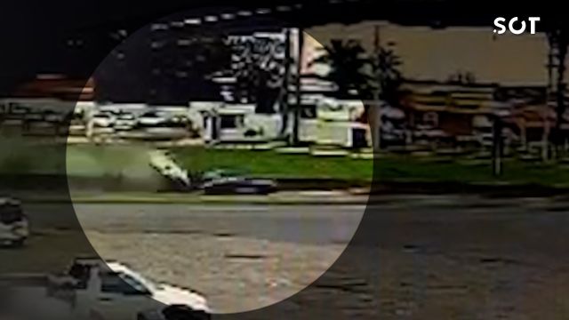 Impressionante: câmeras registram capotamento de Peugeot na BR-277 e motorista sai ileso em Cascavel