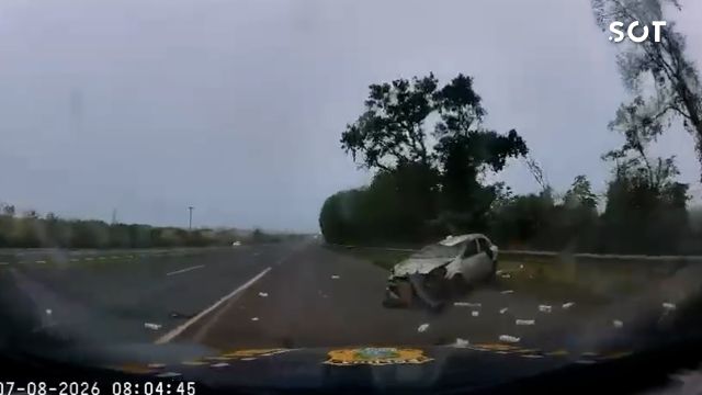 Motorista é preso após capotar carro durante fuga com 5 mil maços de cigarros em Toledo