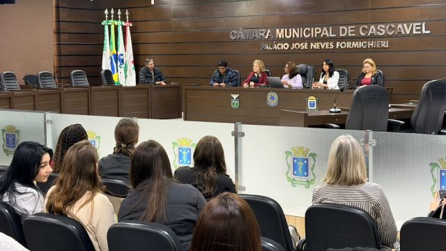 Fórum de Políticas para Mulheres lança cartilha sobre violência política de gênero