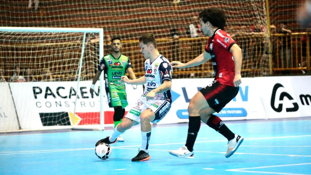 Cascavel Futsal empata com Campo Mourão e reencontra rival nas oitavas da LNF