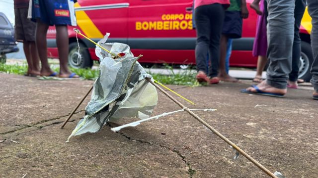 Menino de 7 anos fica ferido no pescoço após ser atingido por linha de pipa em Cascavel