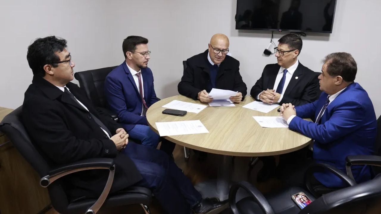 Comissão de Obras aprova denominações de equipamentos públicos e correção de lei que autoriza doação de imóvel