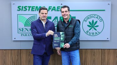 Sistema FAEP entrega propostas do agro a candidato ao governo estadual Sandro Alex