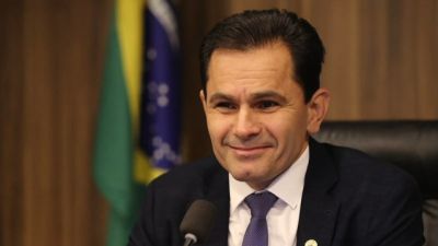 ALEP aprova projeto que torna semanal a execução dos Hinos Nacional e do Paraná nas escolas
