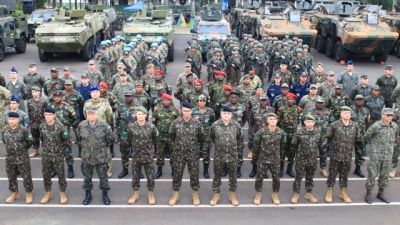 Exercício Felino 2026 reúne mais de 700 militares de seis países em treinamento para operações de paz no oeste do Paraná