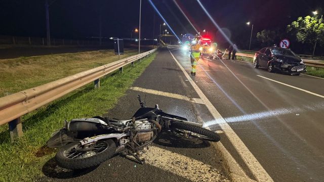Motociclista de 23 anos morre após colisão lateral na BR-369, em Arapongas