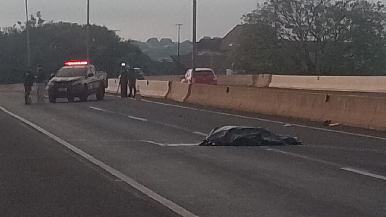Homem de 36 anos é morto a tiros enquanto trafegava de moto pela BR-277, em Foz do Iguaçu