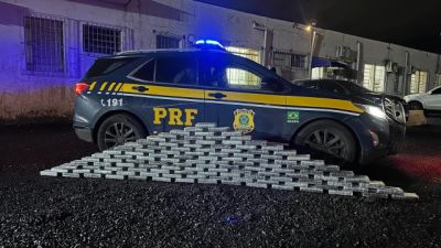 PRF apreende mais de 130 kg de cocaína escondidos em compartimento de carreta na BR-277