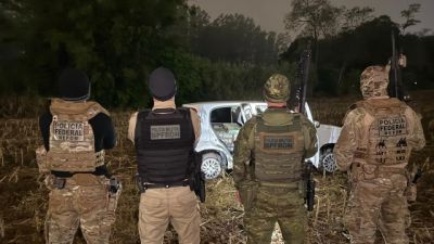 Veículo com mais de 370 kg de maconha é apreendido pela PF e PM em Santa Helena