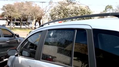 Tiros atingem veículos de distribuidora após discussão em Cascavel
