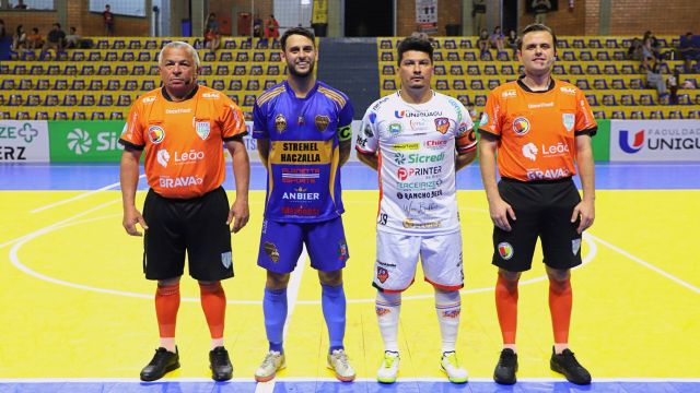 Itaipulândia entra em quadra pela Copa AMOP de Futsal, com empate no feminino e derrota no masculino