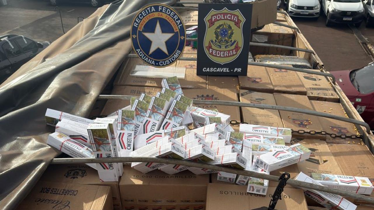 Operação conjunta apreende mais de R$ 1 milhão em cigarros escondidos em carga de milho