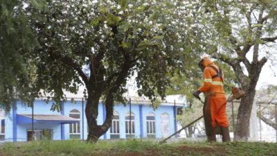 Prefeitura + Perto de Você reúne 15 secretarias e leva serviços aos moradores do bairro Interlagos e região