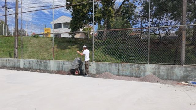 Prefeitura reforma quadra do Jardim Colonial para espaço voltar a receber a comunidade