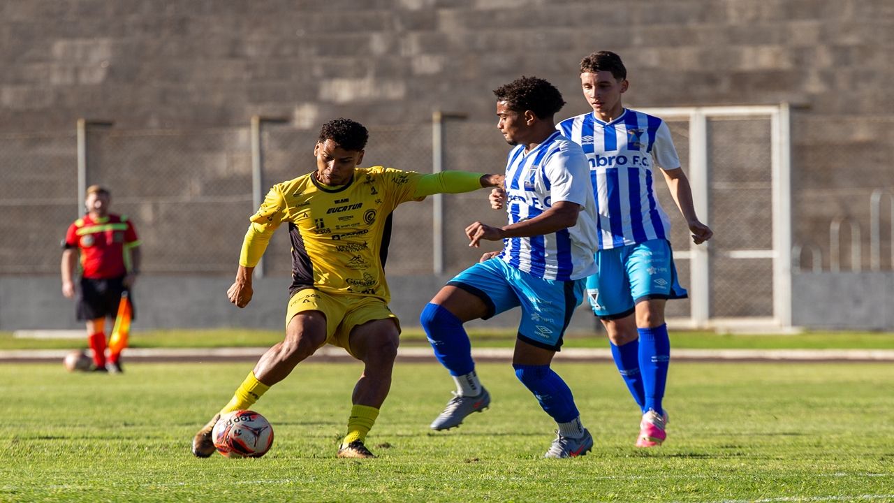 FC Cascavel vence Azuriz por 2 a 1 no último amistoso antes da Copa Paraná