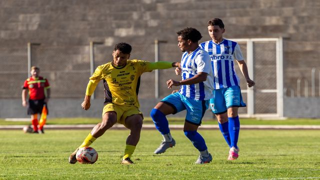 FC Cascavel vence Azuriz por 2 a 1 no último amistoso antes da Copa Paraná