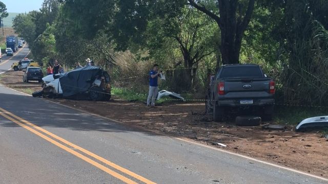 Colisão entre Fiat Mobi e Ford Ranger deixa um morto e outro ferido na PR-180, em Goioerê
