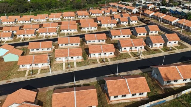 Com 117 novas casas, Conjunto Favo de Mel chega a 85% de conclusão e dá esperança de nova vida para famílias