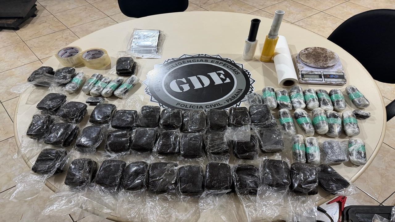 PCPR apreende 9 quilos de haxixe em mala dentro de pousada no Centro de Foz do Iguaçu