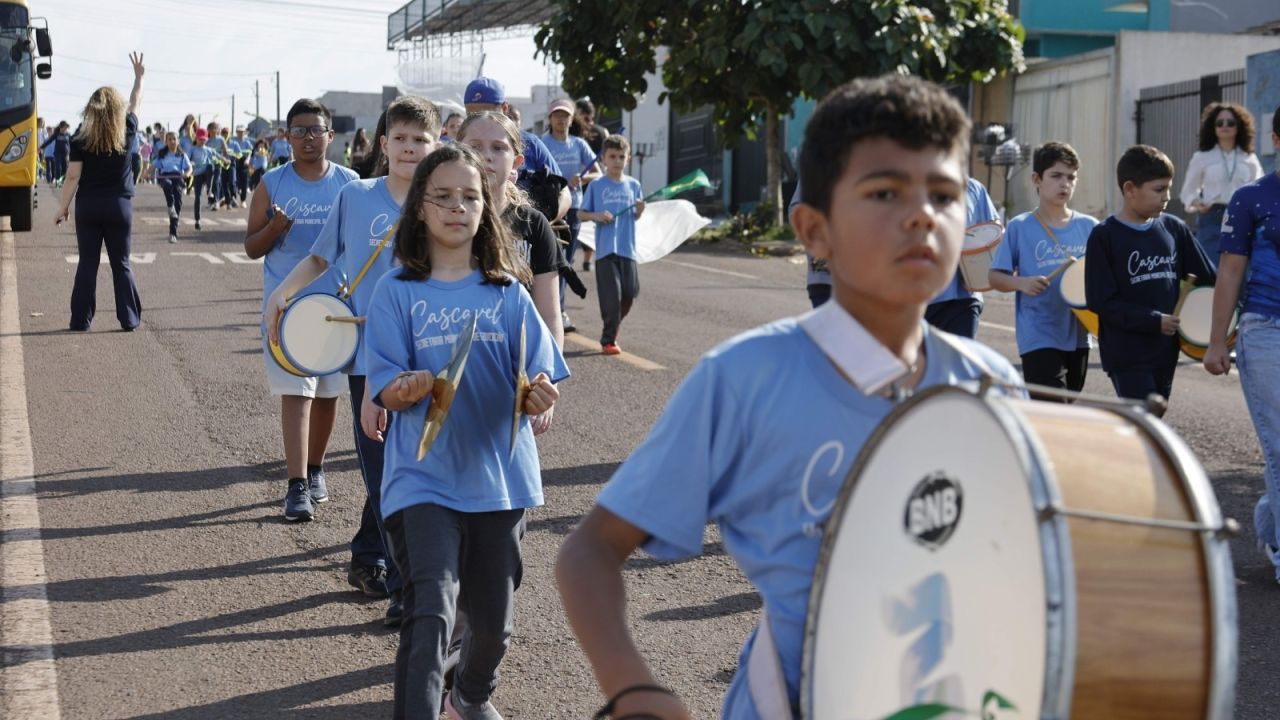Crianças da Rede Municipal ensaiam para o Desfile Cívico-Militar de 7 de Setembro