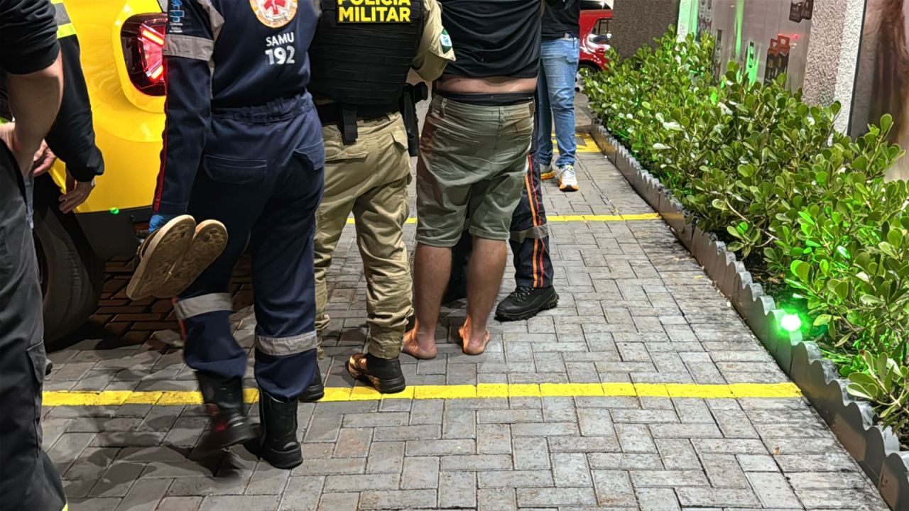 Motorista de Uno é detido por embriaguez após acidente que deixou motociclista gravemente ferido em Cascavel