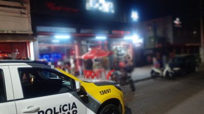 Abordado por suspeita de arma é flagrado com maconha, ecstasy e haxixe em estabelecimento no Centro de Cascavel