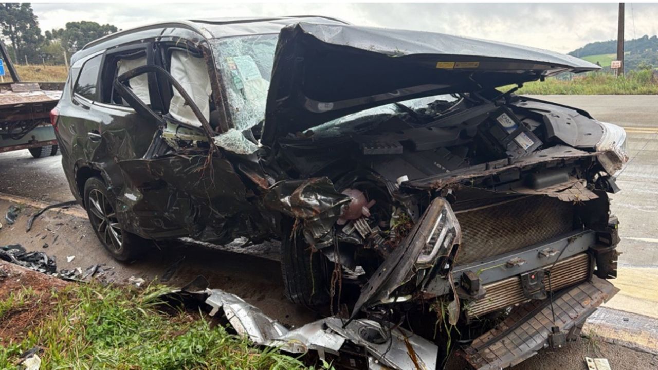 Homem morre após batida entre dois carros na PRC-280, em Palmas
