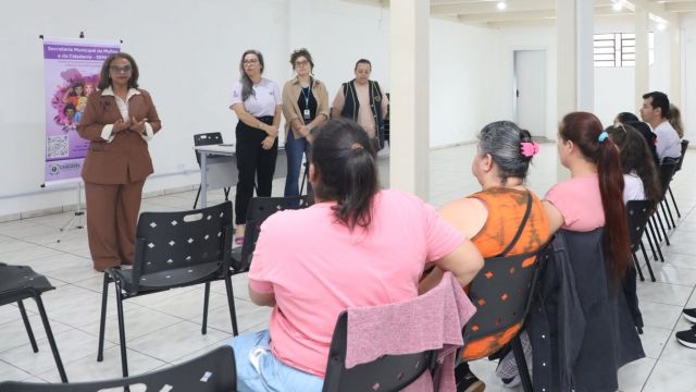 Com dança, maquiagem e apresentações, Prefeitura encerra programação do Agosto Lilás em Cascavel