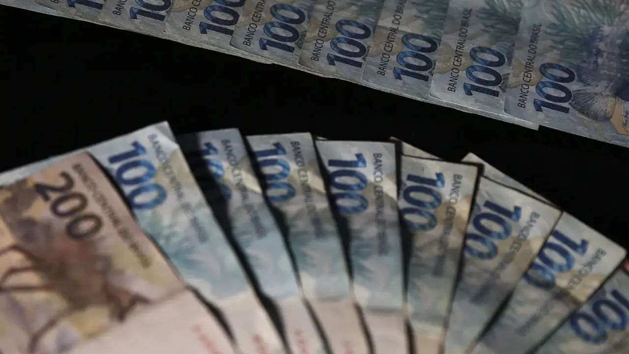 Orçamento de 2027 reserva R$ 44,8 bilhões para emendas impositivas