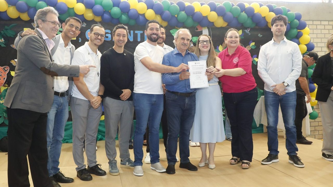 Prefeito Renato Silva assina ordem para reforma da Escola Adolival Pian, que tem mais de 60 anos de história em Cascavel