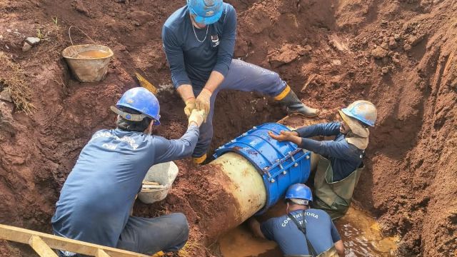 Sanepar conserta adutora em Cascavel e alerta para possível falta de água