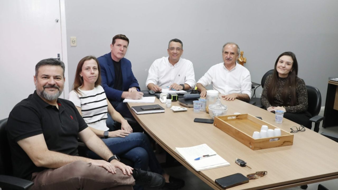Prefeito Renato Silva determina avanço na nova concessão do transporte coletivo em Cascavel
