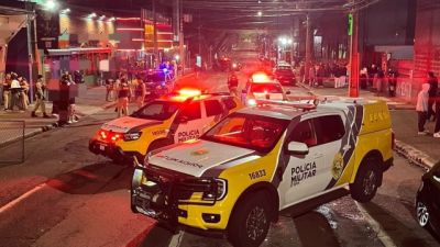 Confusão em abordagem da PM termina com duas mulheres detidas e motocicleta apreendida em Cascavel