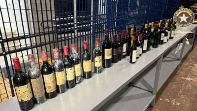 Receita Federal apreende 45 vinhos raros avaliados em cerca de R$ 500 mil na BR-277