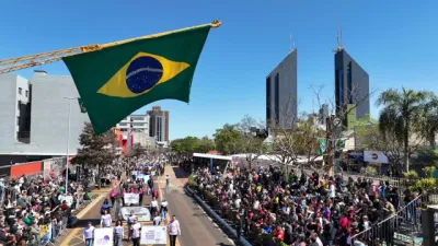 Cascavel reúne mais de 14 mil pessoas no maior desfile cívico-militar da história do Município