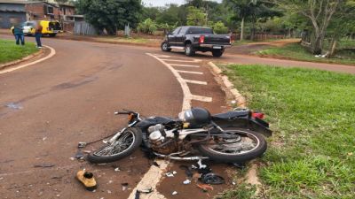 Caminhonete e motocicleta batem na PR-317 e jovem fica ferido em Formosa do Oeste