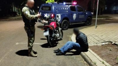 Jovem é preso com cocaína após avançar sinal vermelho no Bairro Alto Alegre em Cascavel