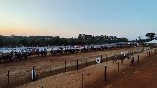 17º Rodeio Campeiro Interestadual reúne cerca de 3 mil pessoas em Corbélia