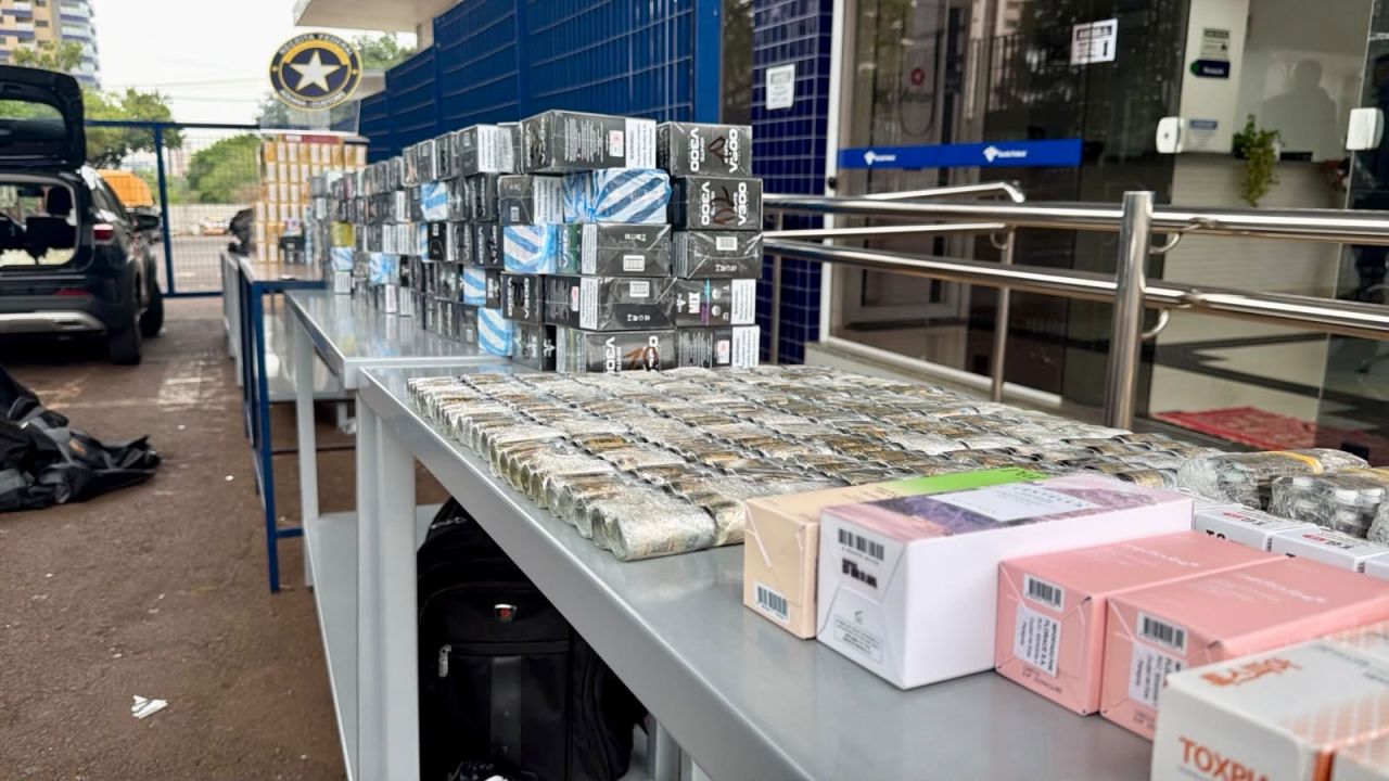 Receita Federal apreende carga de R$ 200 mil com cigarros, eletrônicos e medicamentos em Foz do Iguaçu