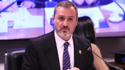 Dino determina reintegração de Andrei Rodrigues no comando da PF