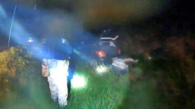 PRF apreende 270 kg de maconha após motorista fugir e capotar na BR-277, em Balsa Nova
