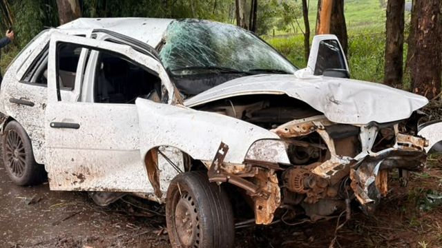 Saída de pista seguida de capotamento é registrada entre Coronel Vivida e Chopinzinho