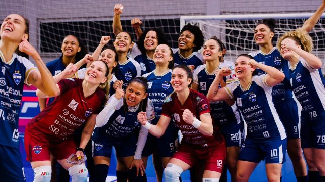 É na raça! Stein Cascavel Futsal vence São José na prorrogação e carimba vaga na semifinal da LFF