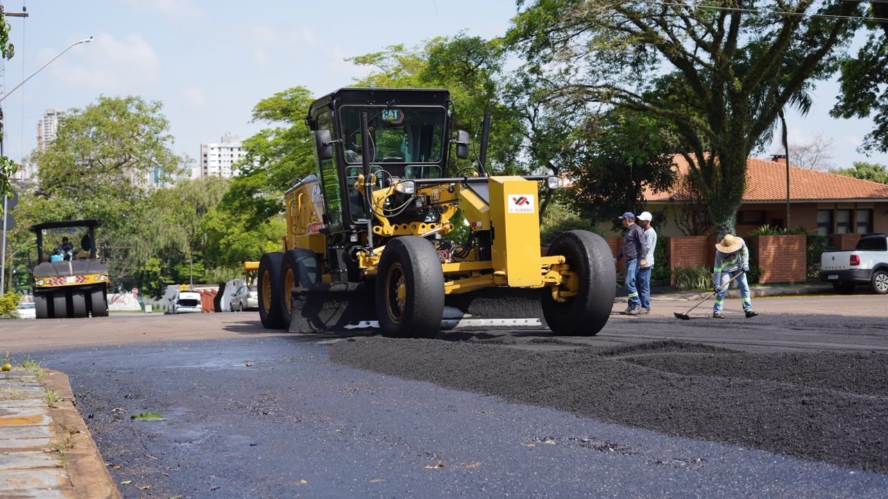 Prefeitura reforça trabalho e mais de 300 quadras já receberam reperfilamento asfáltico em Cascavel