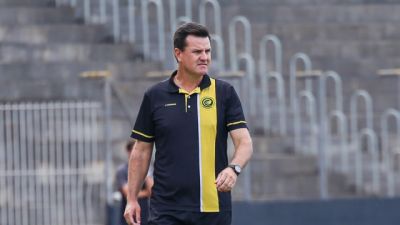FC Cascavel anuncia saída do técnico César Bueno